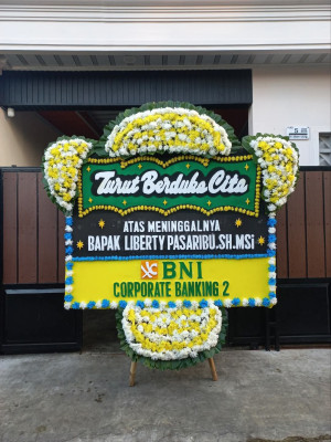 Papan Bunga Duka di Padamara